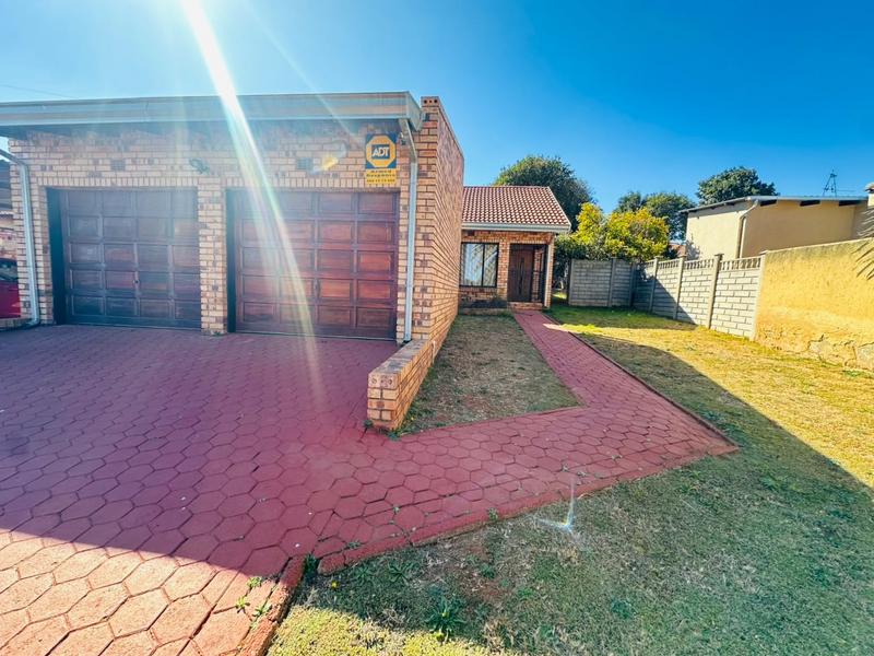 3 Bedroom Property for Sale in Witpoortjie Gauteng