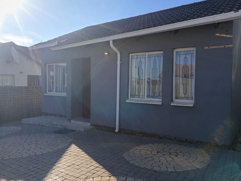 2 Bedroom Property for Sale in Kagiso Gauteng