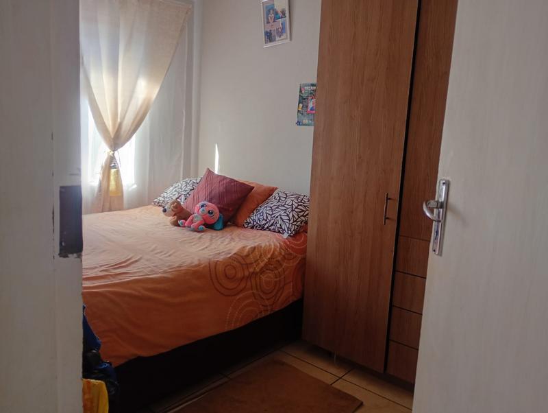 2 Bedroom Property for Sale in Kagiso Gauteng