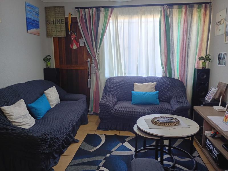 2 Bedroom Property for Sale in Kagiso Gauteng
