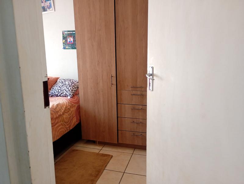 2 Bedroom Property for Sale in Kagiso Gauteng