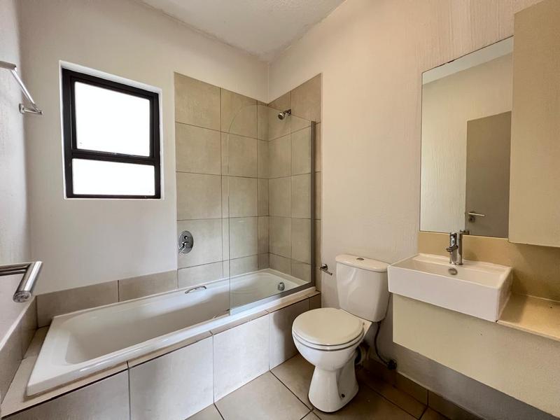 To Let 2 Bedroom Property for Rent in Fourways Gauteng