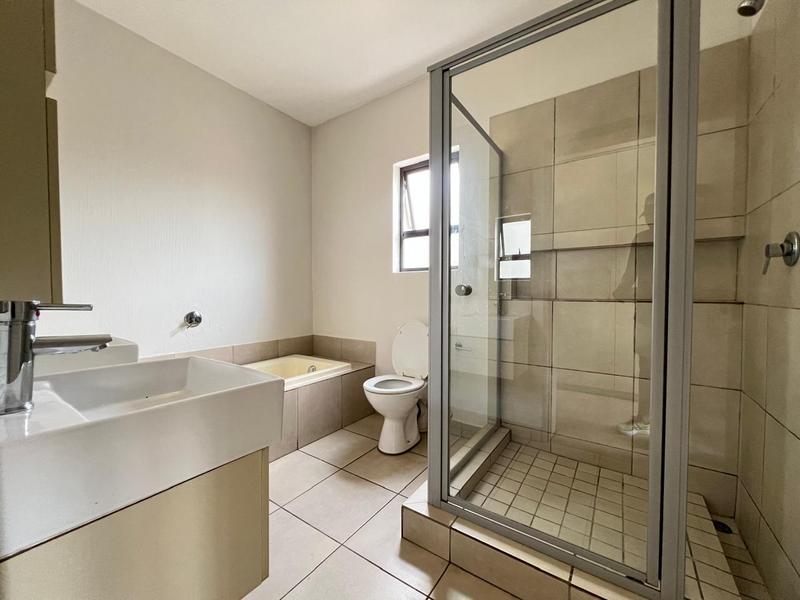 To Let 2 Bedroom Property for Rent in Fourways Gauteng