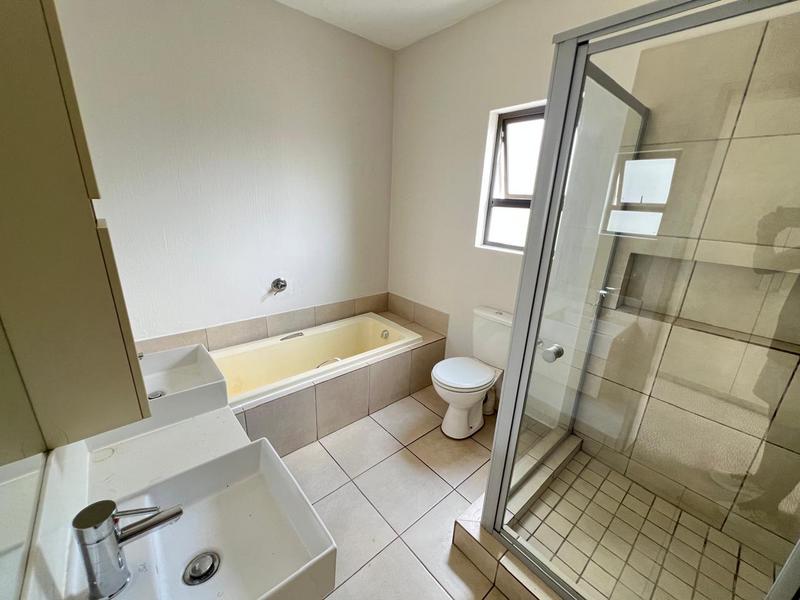 To Let 2 Bedroom Property for Rent in Fourways Gauteng