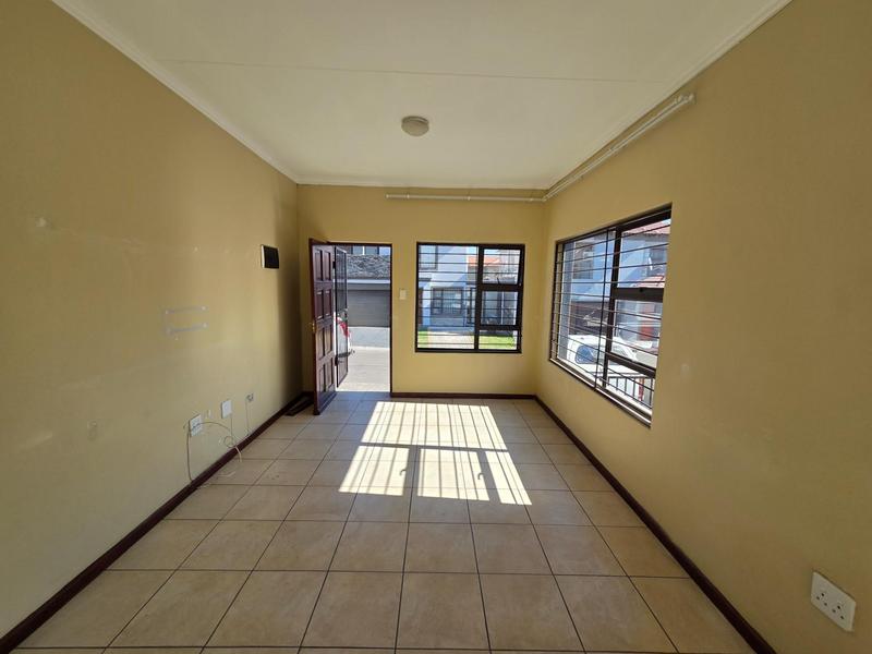 3 Bedroom Property for Sale in Noordwyk Gauteng