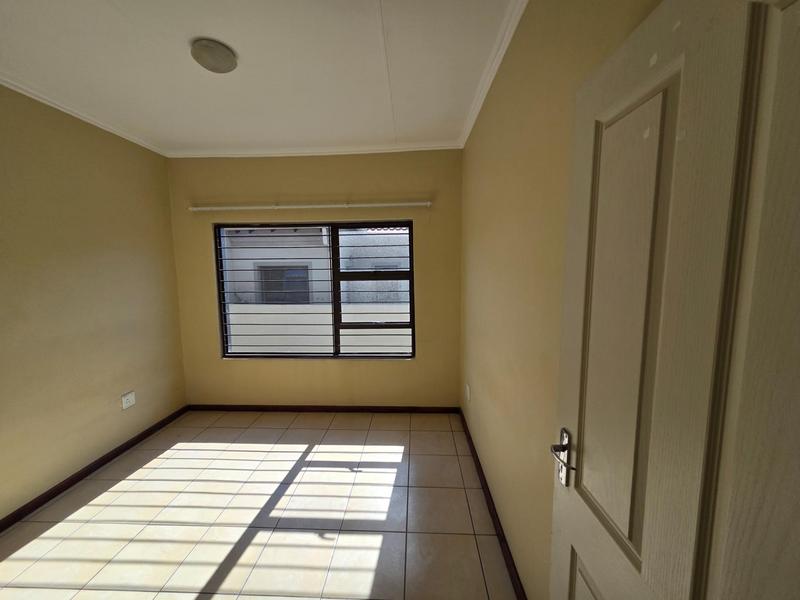 3 Bedroom Property for Sale in Noordwyk Gauteng