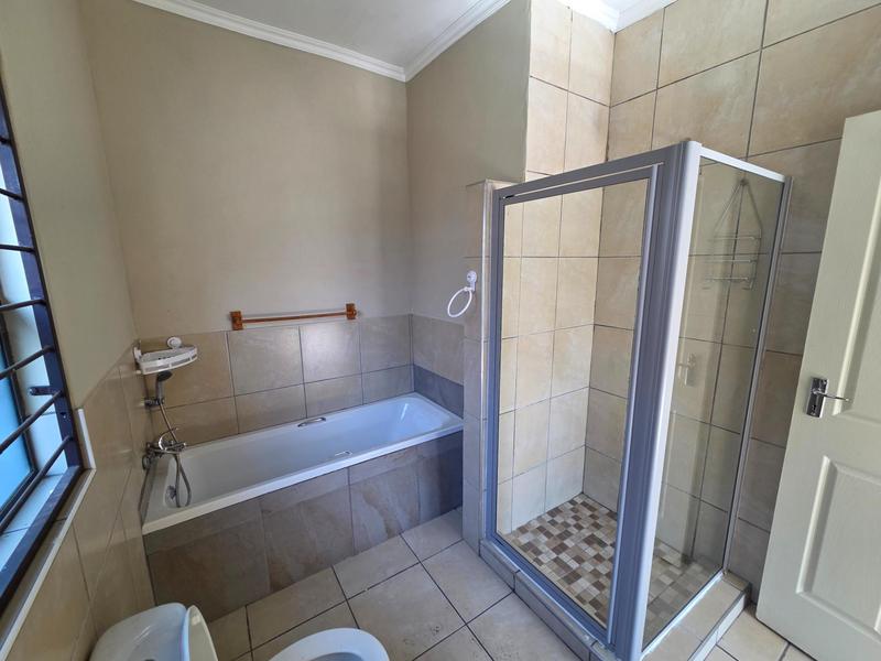 3 Bedroom Property for Sale in Noordwyk Gauteng
