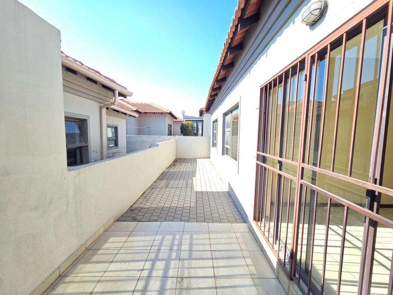 3 Bedroom Property for Sale in Noordwyk Gauteng