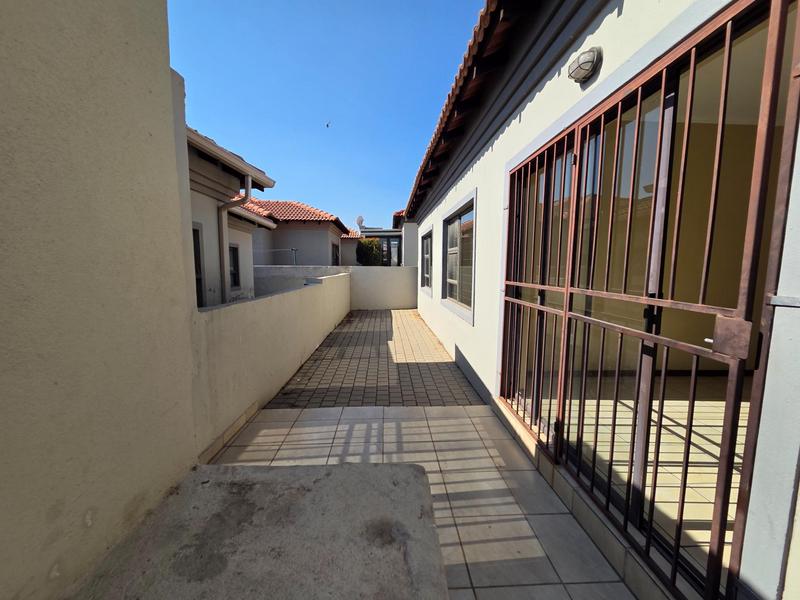 3 Bedroom Property for Sale in Noordwyk Gauteng