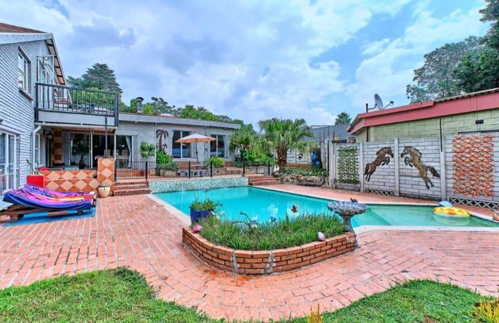 To Let 2 Bedroom Property for Rent in Woodmead Gauteng