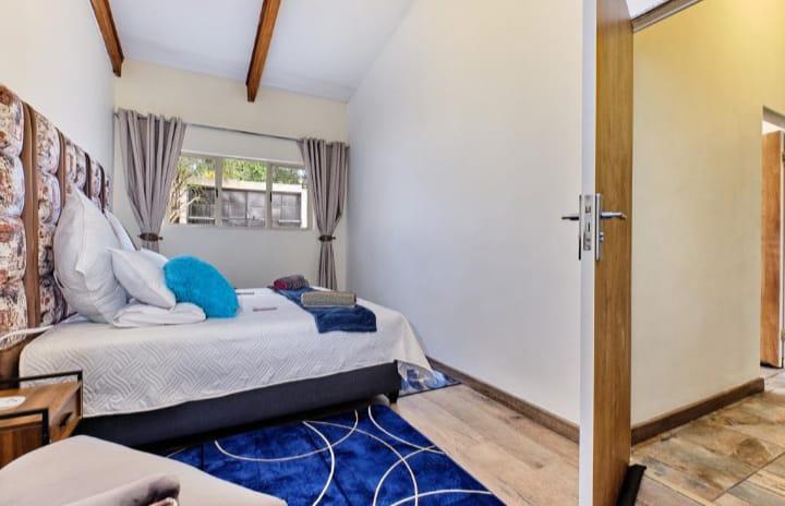 To Let 2 Bedroom Property for Rent in Woodmead Gauteng