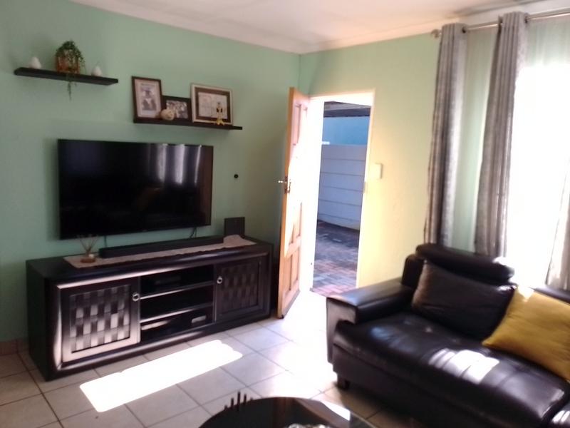 3 Bedroom Property for Sale in Albertsdal Gauteng