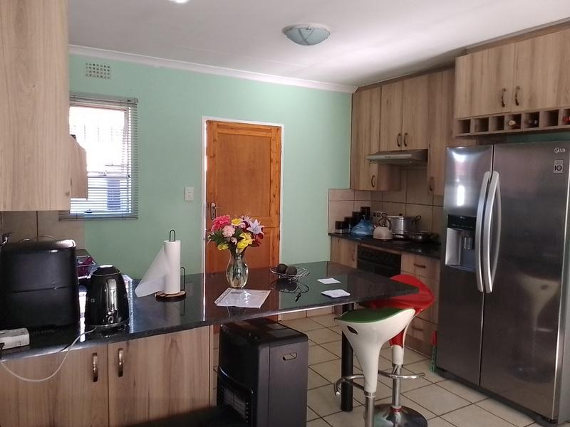 3 Bedroom Property for Sale in Albertsdal Gauteng
