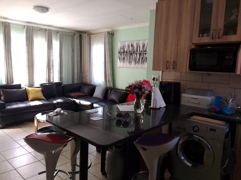 3 Bedroom Property for Sale in Albertsdal Gauteng