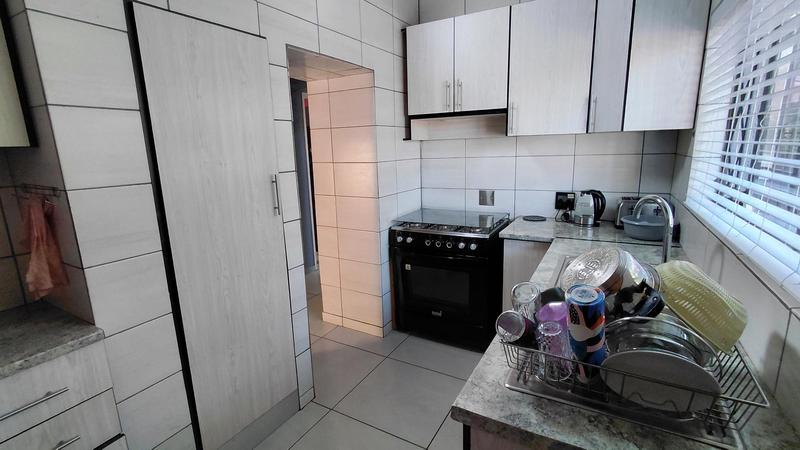 3 Bedroom Property for Sale in Brackendowns Gauteng