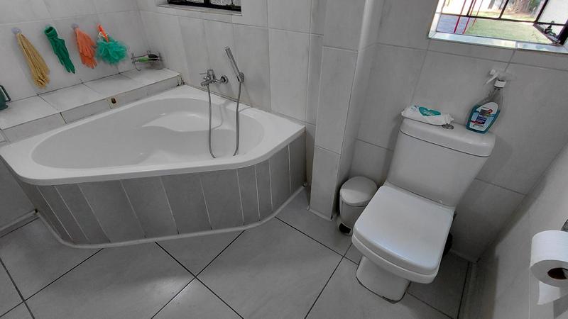 3 Bedroom Property for Sale in Brackendowns Gauteng