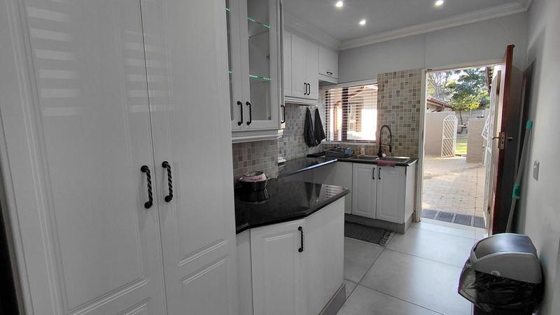 4 Bedroom Property for Sale in Brackenhurst Gauteng