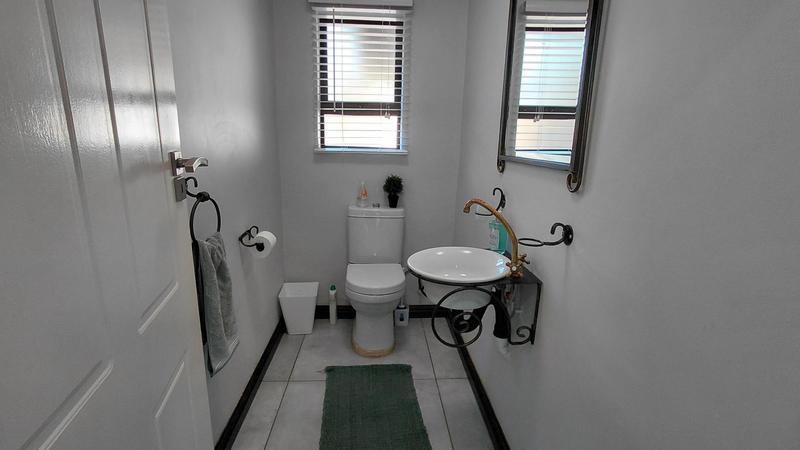 4 Bedroom Property for Sale in Brackenhurst Gauteng
