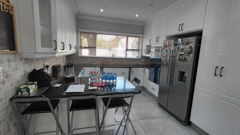 4 Bedroom Property for Sale in Brackenhurst Gauteng
