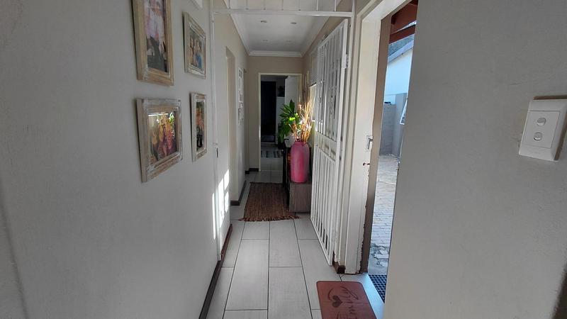 4 Bedroom Property for Sale in Brackenhurst Gauteng