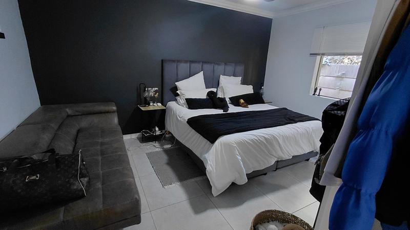 4 Bedroom Property for Sale in Brackenhurst Gauteng