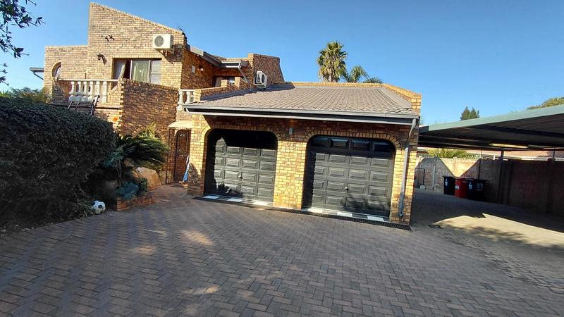4 Bedroom Property for Sale in Meyersdal Gauteng