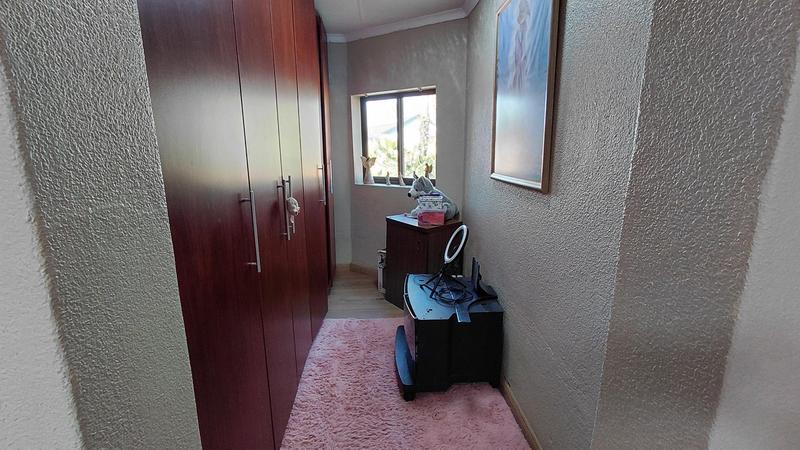 4 Bedroom Property for Sale in Meyersdal Gauteng