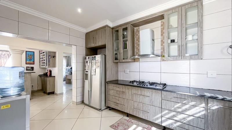 4 Bedroom Property for Sale in South Crest Gauteng