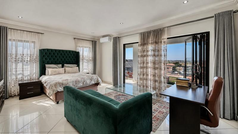 4 Bedroom Property for Sale in South Crest Gauteng