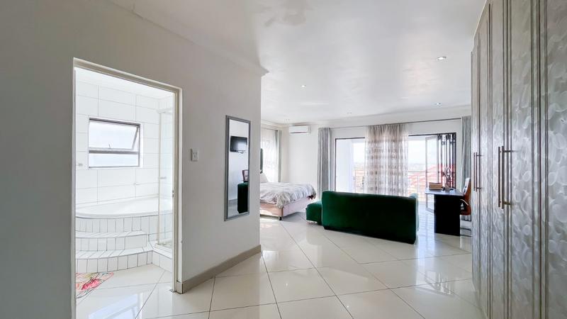 4 Bedroom Property for Sale in South Crest Gauteng