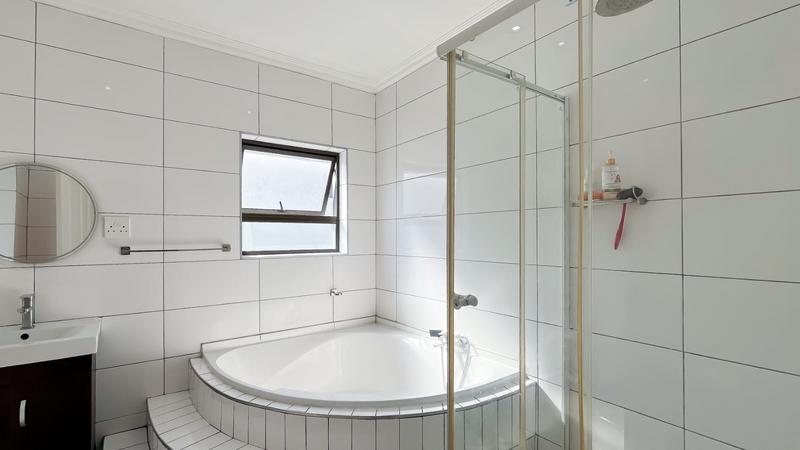 4 Bedroom Property for Sale in South Crest Gauteng