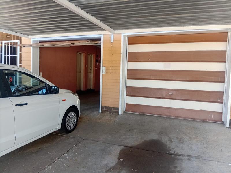 4 Bedroom Property for Sale in Elspark Gauteng