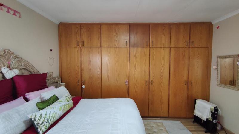 3 Bedroom Property for Sale in Laudium Gauteng