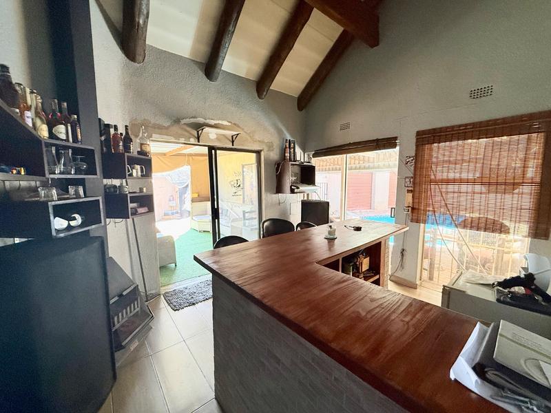 4 Bedroom Property for Sale in Flora Gardens Gauteng