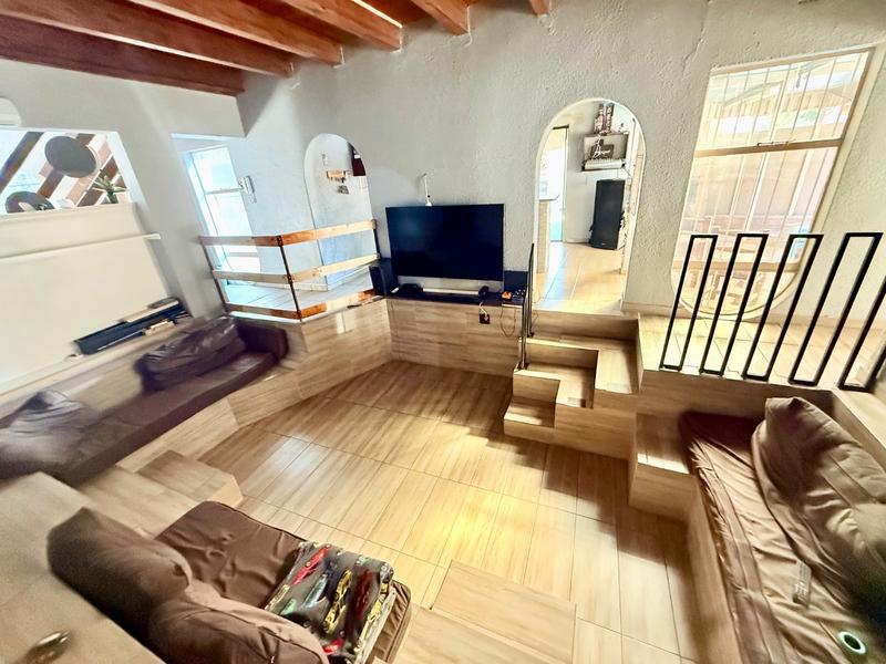 4 Bedroom Property for Sale in Flora Gardens Gauteng