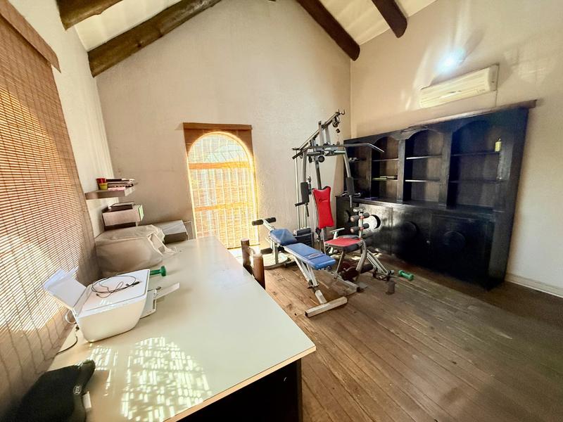 4 Bedroom Property for Sale in Flora Gardens Gauteng