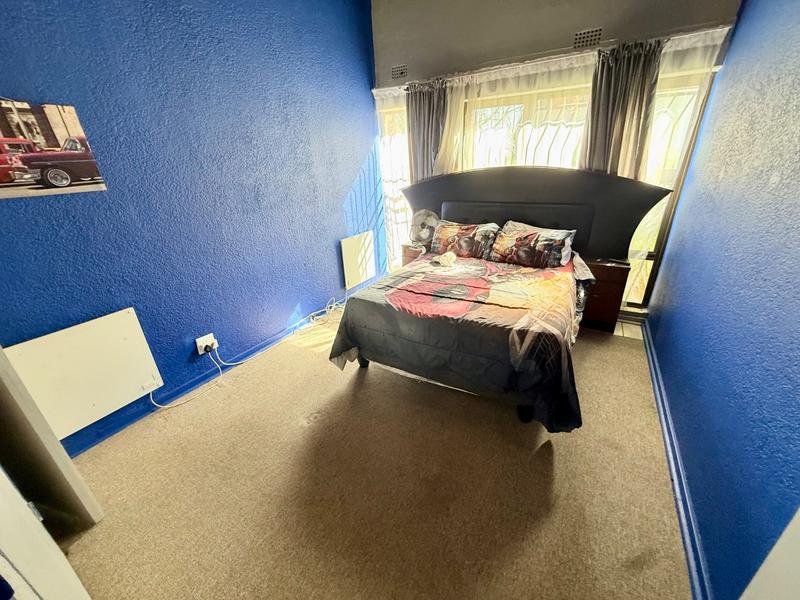 4 Bedroom Property for Sale in Flora Gardens Gauteng