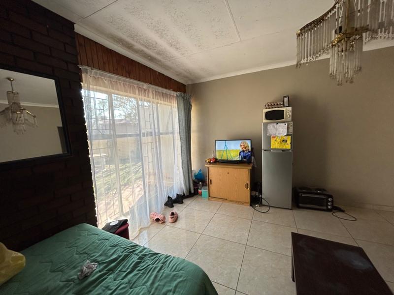 6 Bedroom Property for Sale in Vanderbijlpark CE Gauteng