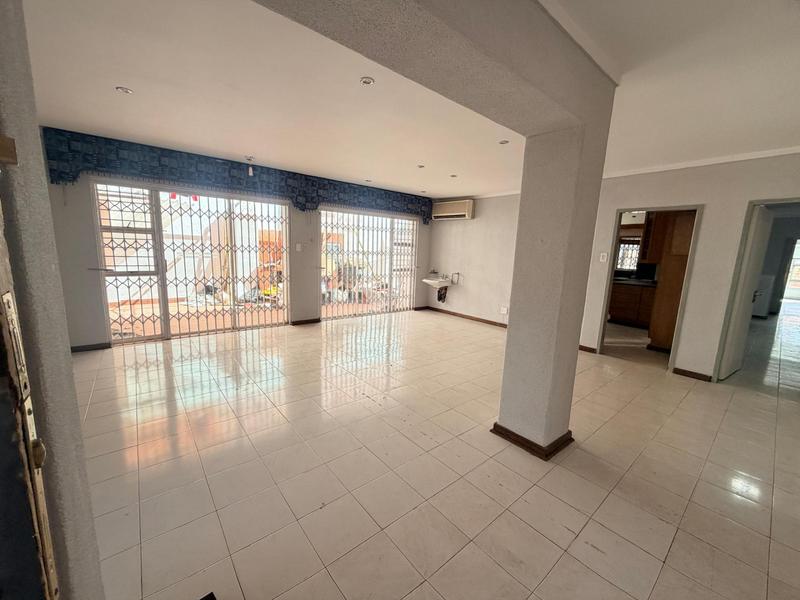 To Let 4 Bedroom Property for Rent in Laudium Gauteng