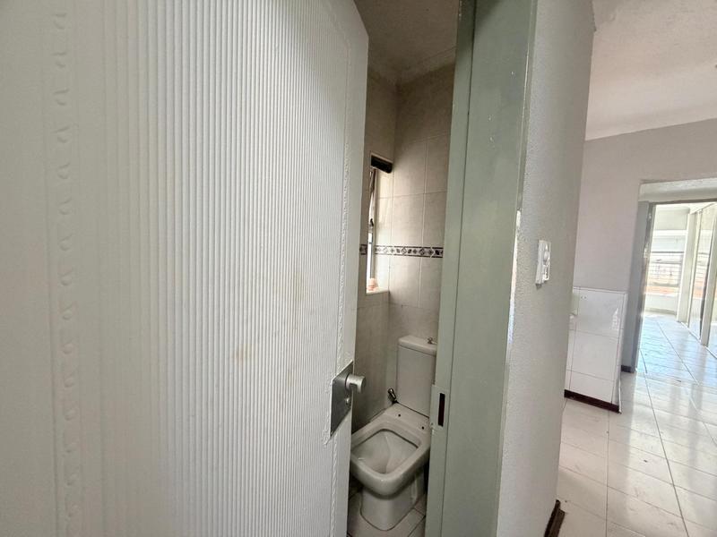 To Let 4 Bedroom Property for Rent in Laudium Gauteng