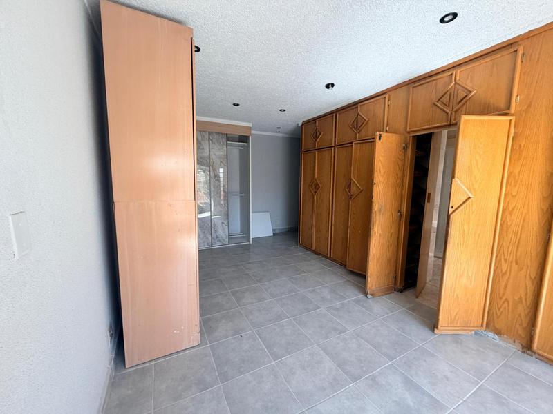 To Let 4 Bedroom Property for Rent in Laudium Gauteng