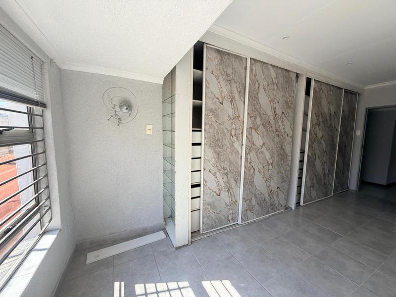 To Let 4 Bedroom Property for Rent in Laudium Gauteng