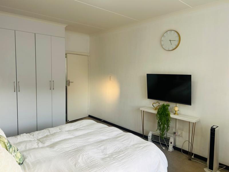 1 Bedroom Property for Sale in Carlswald Gauteng