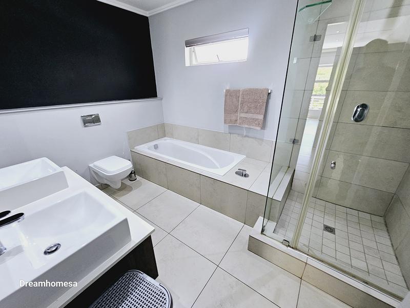 To Let 2 Bedroom Property for Rent in Atholl Gauteng