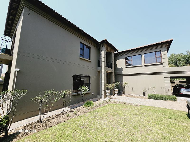 To Let 5 Bedroom Property for Rent in Fourways Gauteng