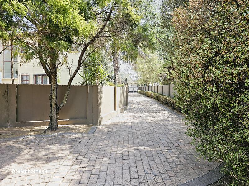 To Let 5 Bedroom Property for Rent in Fourways Gauteng