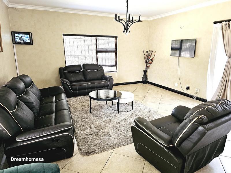 To Let 5 Bedroom Property for Rent in Fourways Gauteng