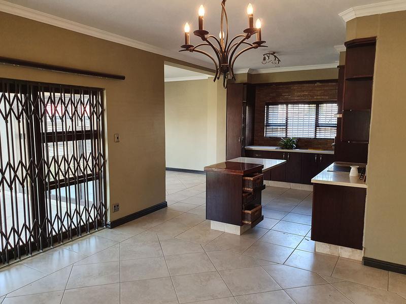 To Let 5 Bedroom Property for Rent in Fourways Gauteng