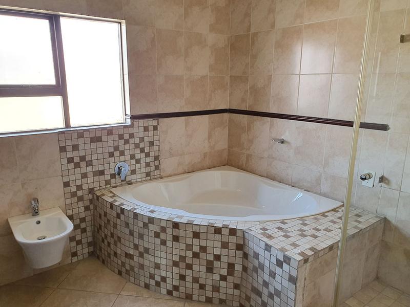 To Let 5 Bedroom Property for Rent in Fourways Gauteng