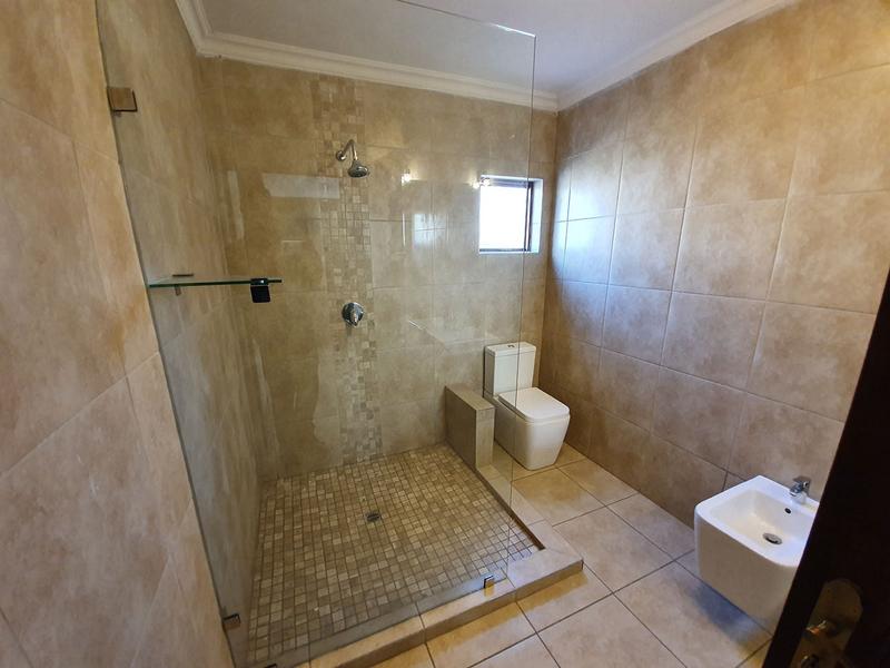 To Let 5 Bedroom Property for Rent in Fourways Gauteng